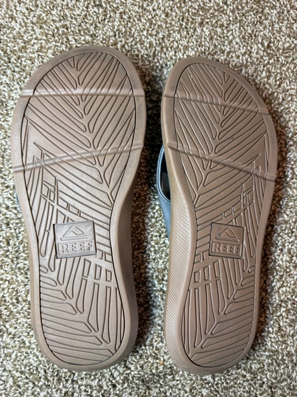 Reef Men’s Flip Flops in Grey with Tan Outsole 13